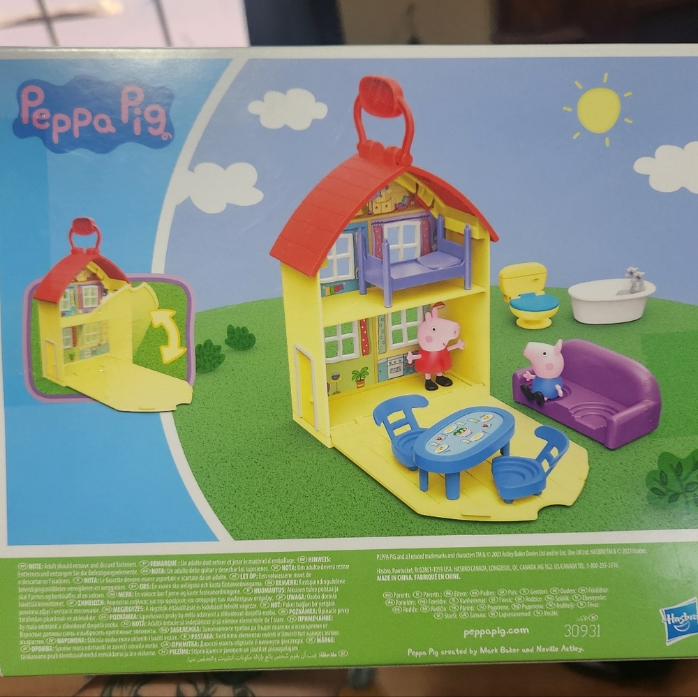 Peppa Pig Carry-Along House Playset - Multicolor NIB - Picture 3 of 9